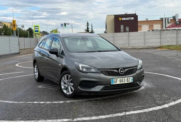 Opel Astra 2022